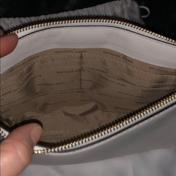 Michael Kors wristlet - Picture 5 of 7